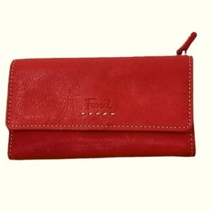 New Fossil genuine pebble leather flap over with zipper wallet in terracotta